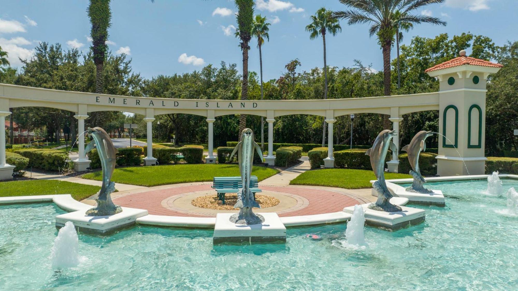 Villa Waterslide 6 Bed Lux Emerald Island *