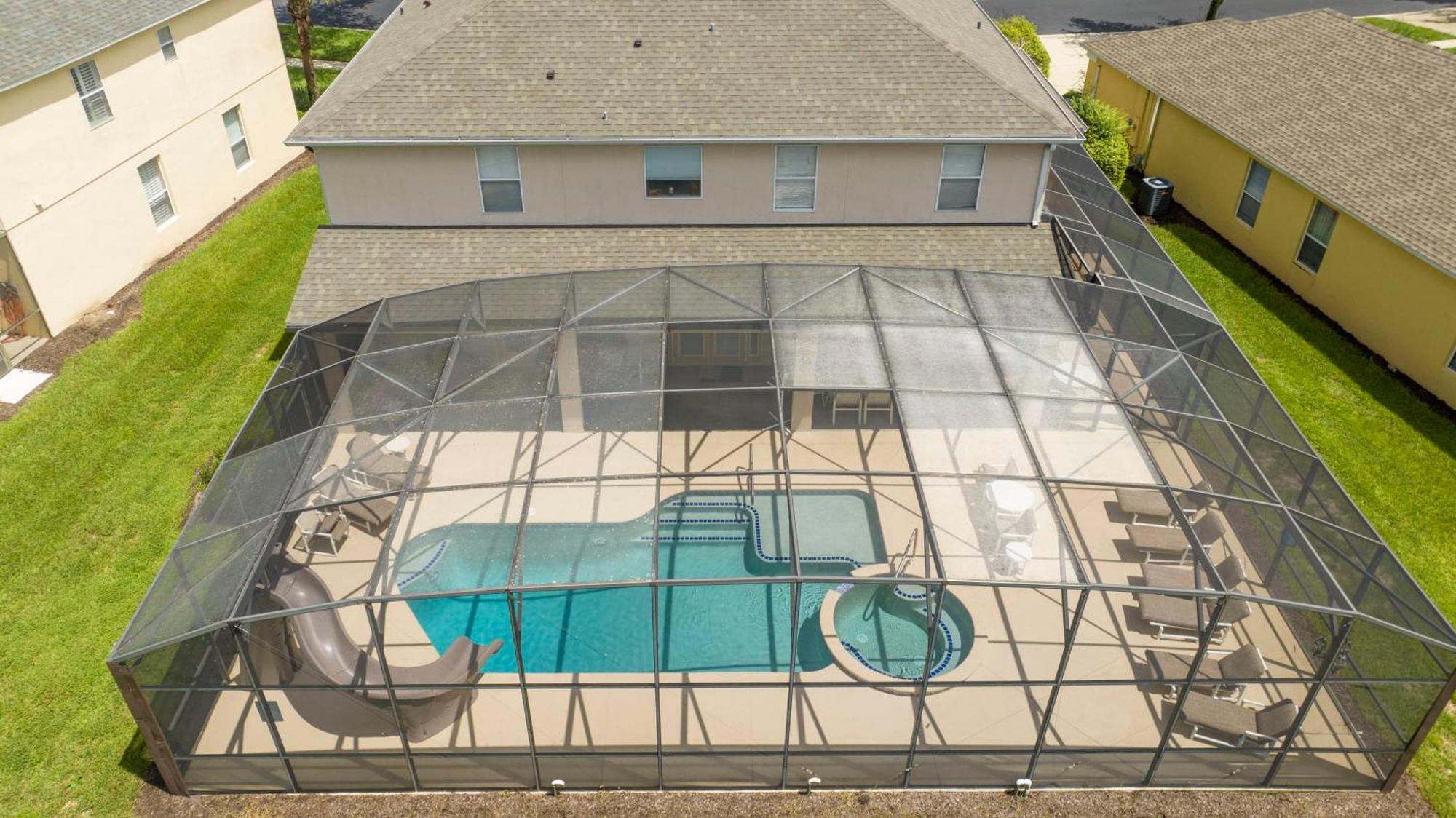 Waterslide 6 Bed Lux Emerald Island Villa *
